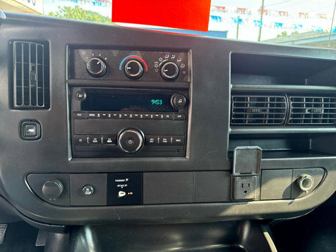 Used 2018 GMC Savana 2500 w/ Driver Convenience Package image 15