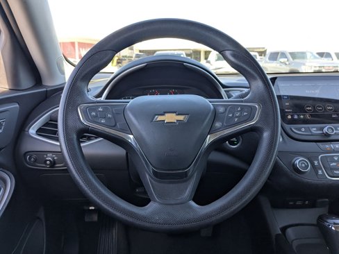 Used 2020 Chevrolet Malibu LS image 16
