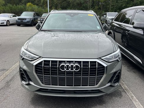 Used 2024 Audi Q3 2.0T Premium Plus w/ Premium Plus Package image 2