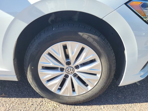 Used 2020 Volkswagen Jetta S w/ Driver Assistance Package image 17