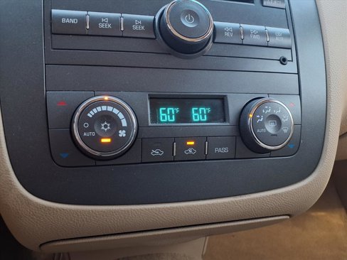 Used 2008 Buick Lucerne CXL image 9