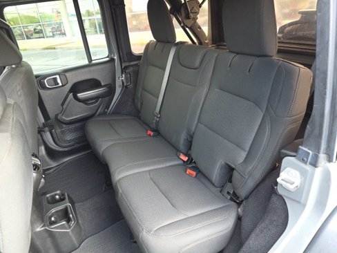 Used 2019 Jeep Wrangler Unlimited Sport S image 34