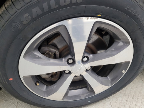 Used 2019 Jeep Cherokee Limited image 31
