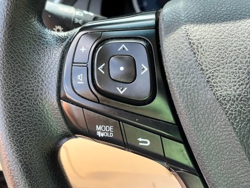 Used 2016 Toyota Camry LE image 13