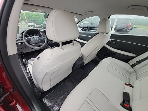Used 2023 Hyundai Sonata SEL w/ Cargo Package image 15