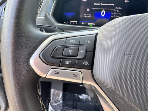 Certified 2022 Volkswagen Tiguan SE image 23