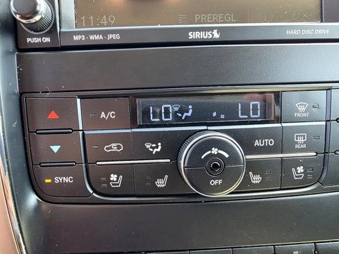 Used 2011 Jeep Grand Cherokee Laredo image 16