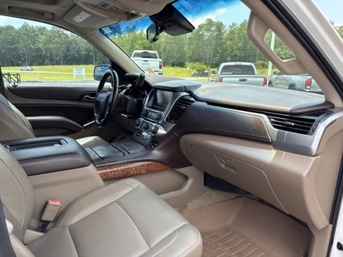 Used 2017 Chevrolet Suburban Premier image 10
