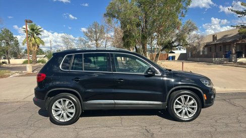 Used 2013 Volkswagen Tiguan SE image 2
