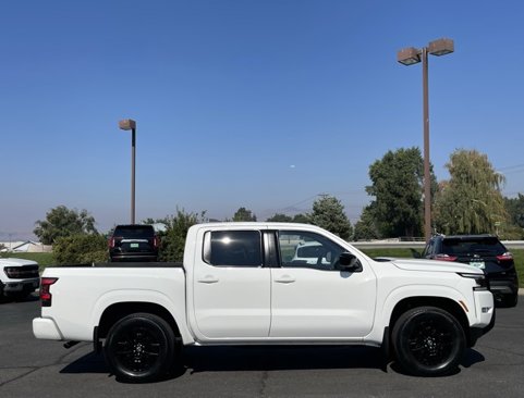 Used 2023 Nissan Frontier SV w/ Midnight Edition Package image 2