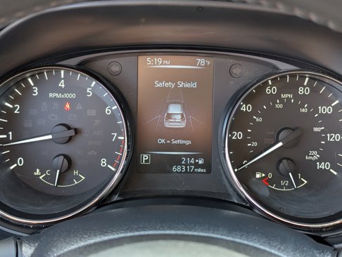Used 2017 Nissan Rogue SV w/ SV Premium Package image 27
