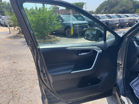 Used 2022 Toyota RAV4 XLE image 24