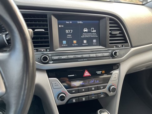 Used 2017 Hyundai Elantra SE w/ SE A/T Tech Package 03 image 9