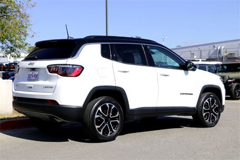 Used 2022 Jeep Compass Limited image 5