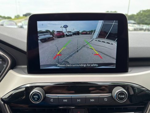 Used 2022 Ford Escape SE w/ Cold Weather Package image 23