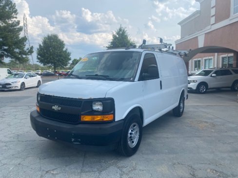 Used 2017 Chevrolet Express 3500 image 1