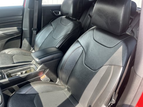 Used 2023 Jeep Compass Limited image 11