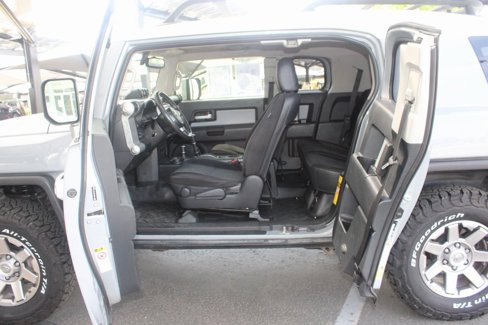 Used 2014 Toyota FJ Cruiser 4WD image 45