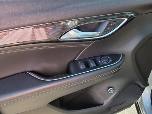 Used 2023 Buick Envision Preferred image 13