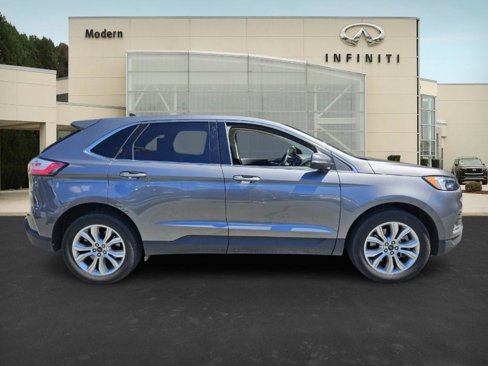 Used 2024 Ford Edge Titanium image 3