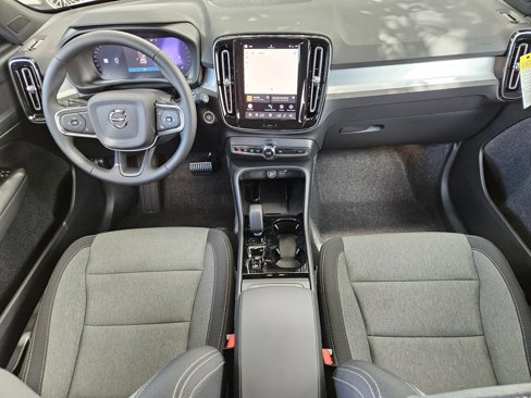 New 2026 Volvo XC40 B5 Core image 15