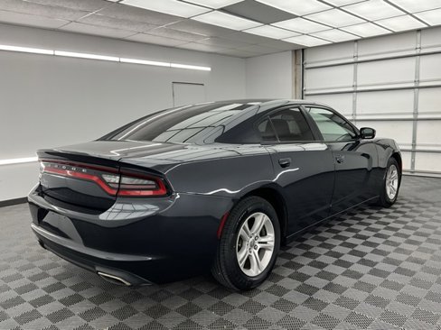 Used 2017 Dodge Charger SE image 22