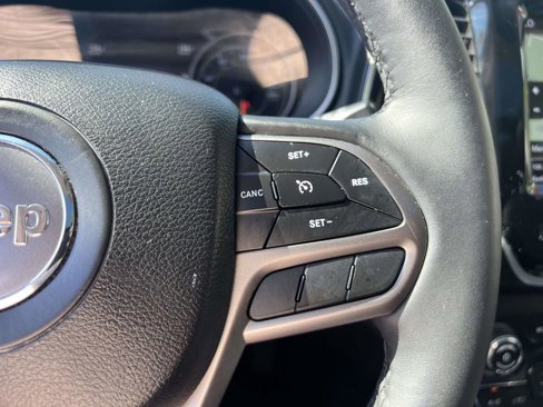 Used 2019 Jeep Cherokee Limited w/ Luxury Group image 27