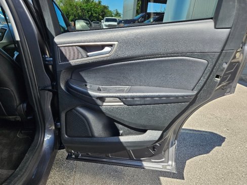 Used 2023 Ford Edge SEL image 14