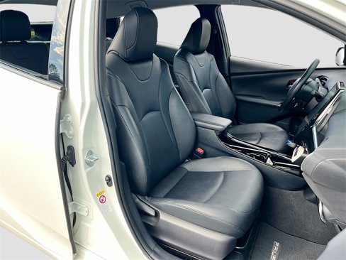 Used 2017 Toyota Prius Prime Premium image 26