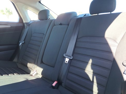 Used 2019 Ford Fusion SE image 8