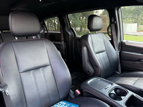 Used 2019 Dodge Grand Caravan GT image 21