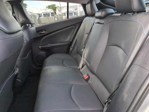 Used 2021 Toyota Prius L Eco image 23