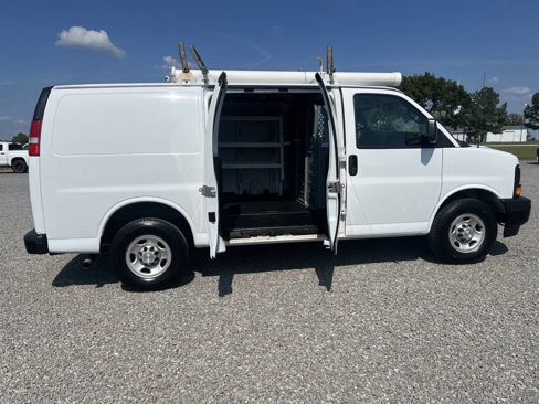 Used 2017 Chevrolet Express 2500 image 8