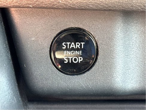 Used 2024 Nissan Rogue SV image 18