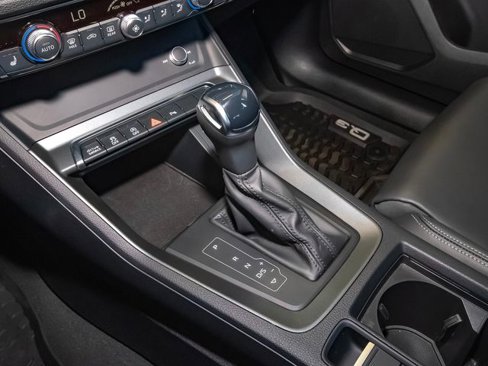 Certified 2025 Audi Q3 2.0T Premium image 29