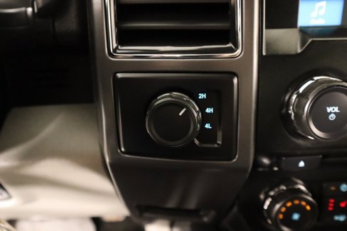 Used 2017 Ford F150 XLT w/ Equipment Group 302A Luxury image 9