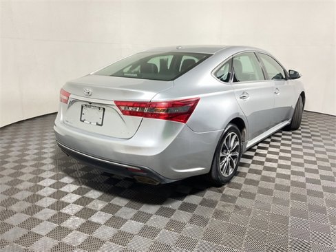 Used 2016 Toyota Avalon XLE image 15
