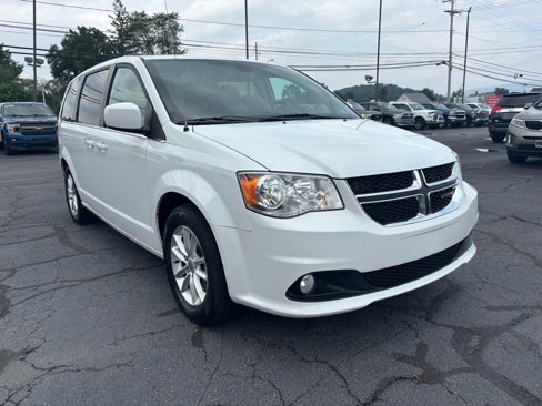 Used 2019 Dodge Grand Caravan SXT image 1