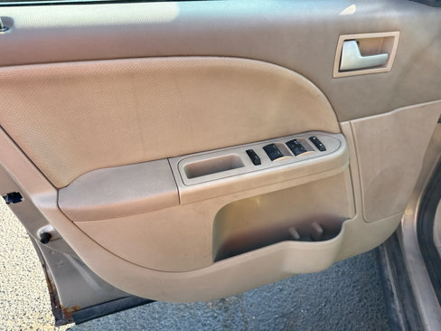 Used 2007 Mercury Montego Luxury image 9