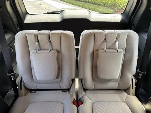 Used 2019 Ford Explorer FWD image 18