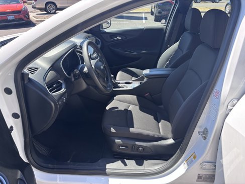 Used 2023 Chevrolet Malibu LT image 9