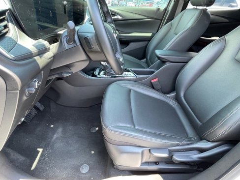 Used 2024 Buick Encore GX Sport Touring image 21