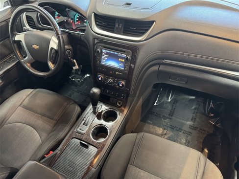 Used 2017 Chevrolet Traverse LT image 41