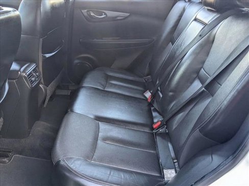 Used 2017 Nissan Rogue Sport SL w/ SL Premium Package image 18
