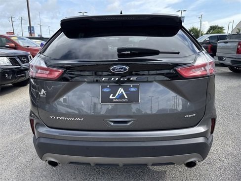 Used 2022 Ford Edge Titanium image 13