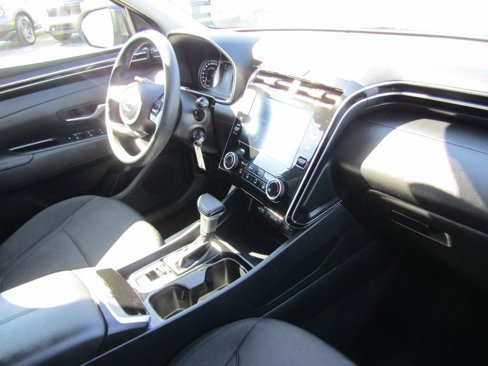 Used 2024 Hyundai Tucson SE image 11