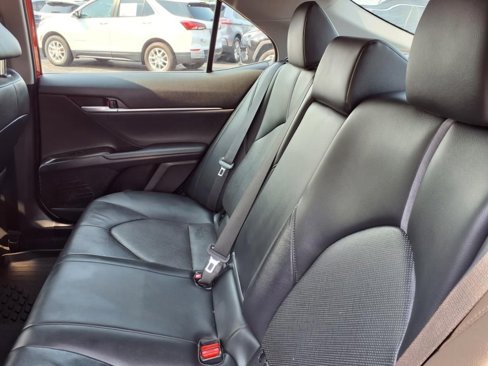 Used 2023 Toyota Camry XLE image 18