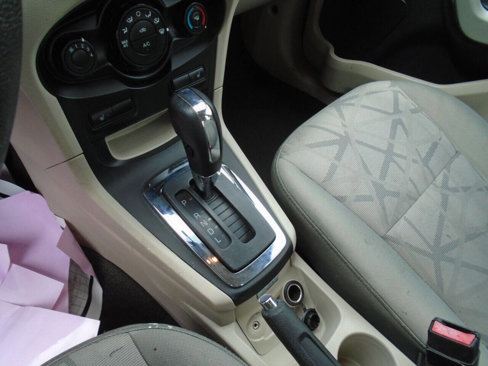 Used 2011 Ford Fiesta SE w/ 201A Rapid Spec Order Code image 17