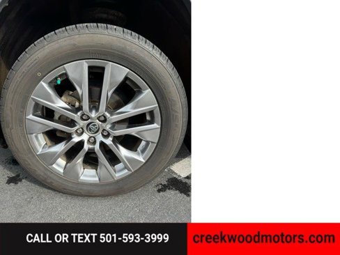 Used 2021 Toyota RAV4 XLE Premium image 14