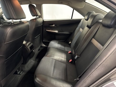 Used 2014 Toyota Camry SE image 23